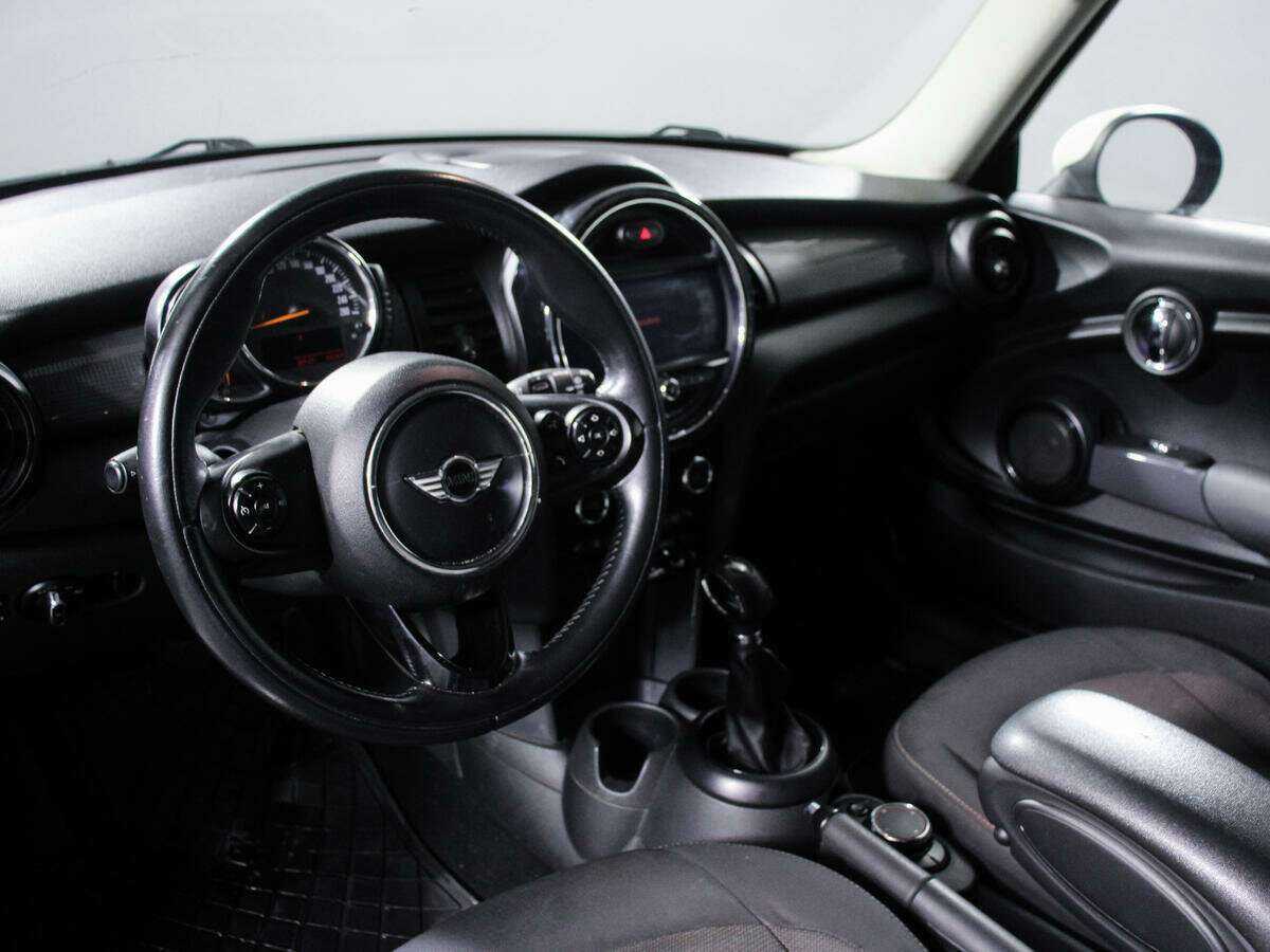 Mini Hatch 2014 года с пробегом. Фото: #9
