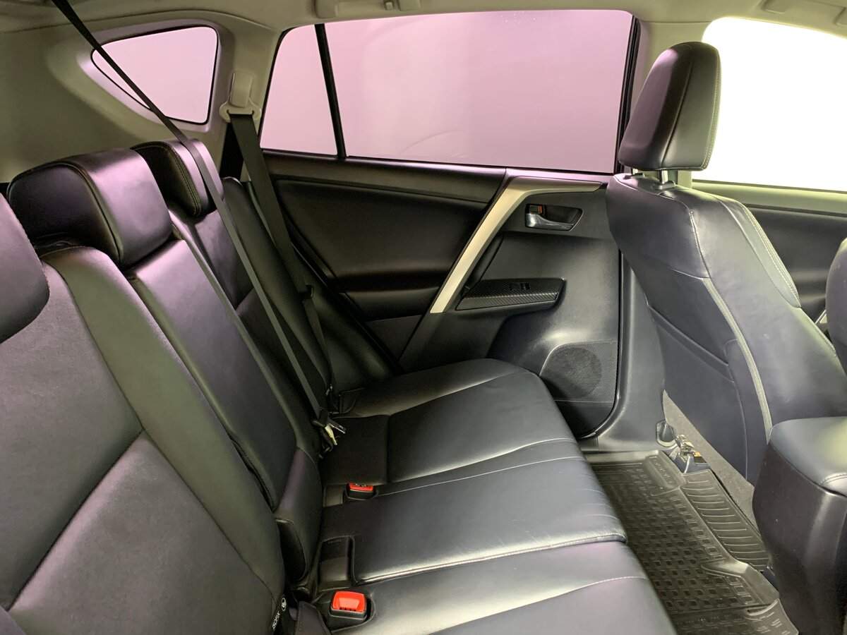 Toyota RAV4 2013 года с пробегом. Фото: #16