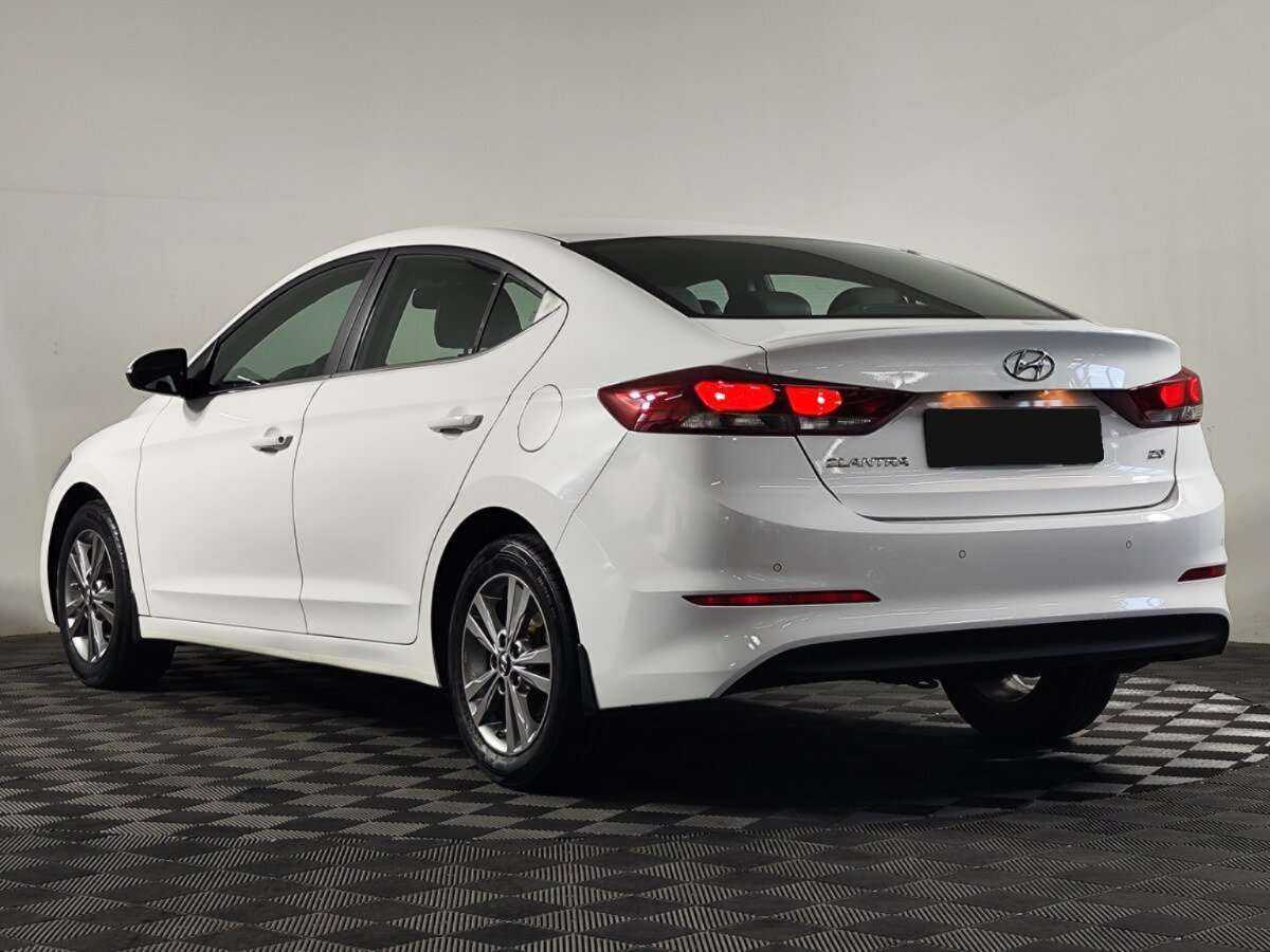 Hyundai Elantra 2016 года с пробегом. Фото: #3