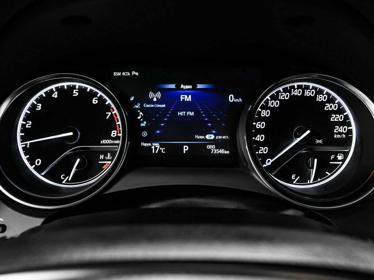 Toyota Camry 2018 года с пробегом. Фото: #9