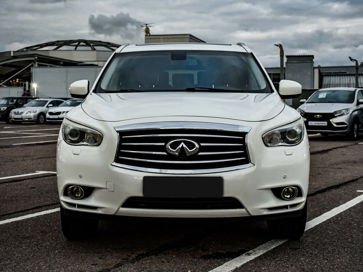 Infiniti QX60 2014 года с пробегом. Фото: #1