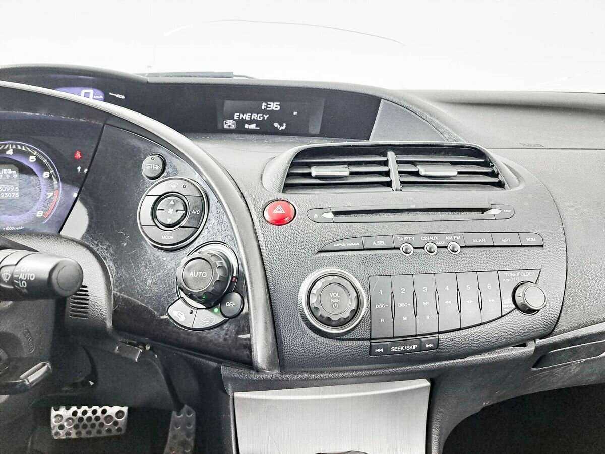 Honda Civic 2007 года с пробегом. Фото: #12