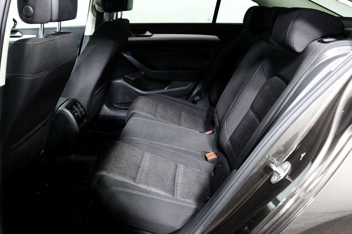 Volkswagen Passat 2016 года с пробегом. Фото: #11