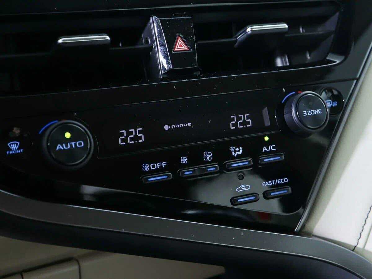 Toyota Camry 2021 года с пробегом. Фото: #22