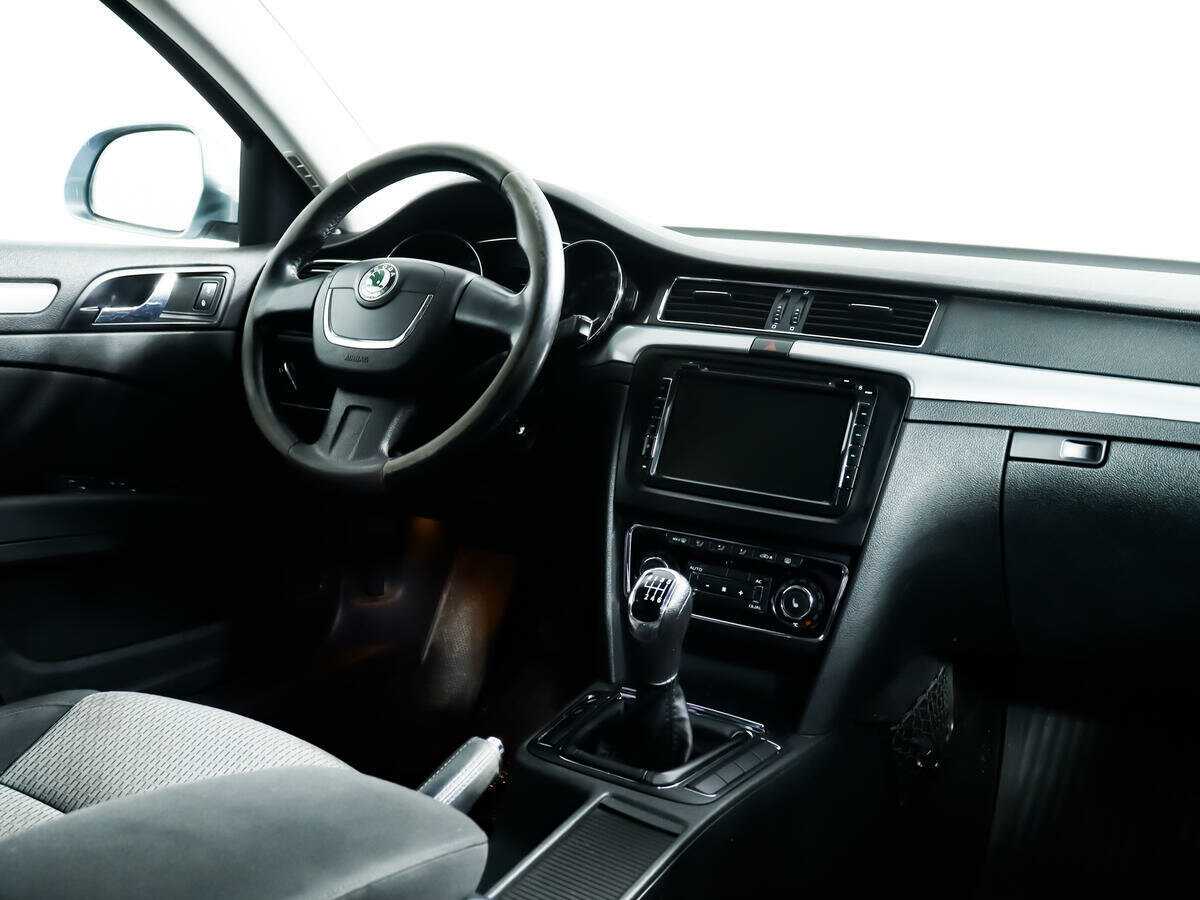 Skoda Superb 2008 года с пробегом. Фото: #8