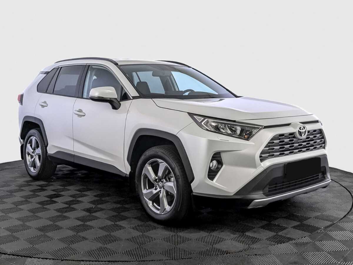 Toyota RAV4 2021 года с пробегом. Фото: #2