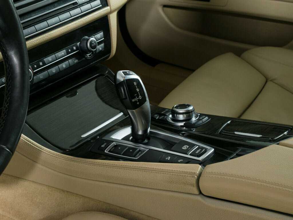 BMW 5 серии 2011 года с пробегом. Фото: #16