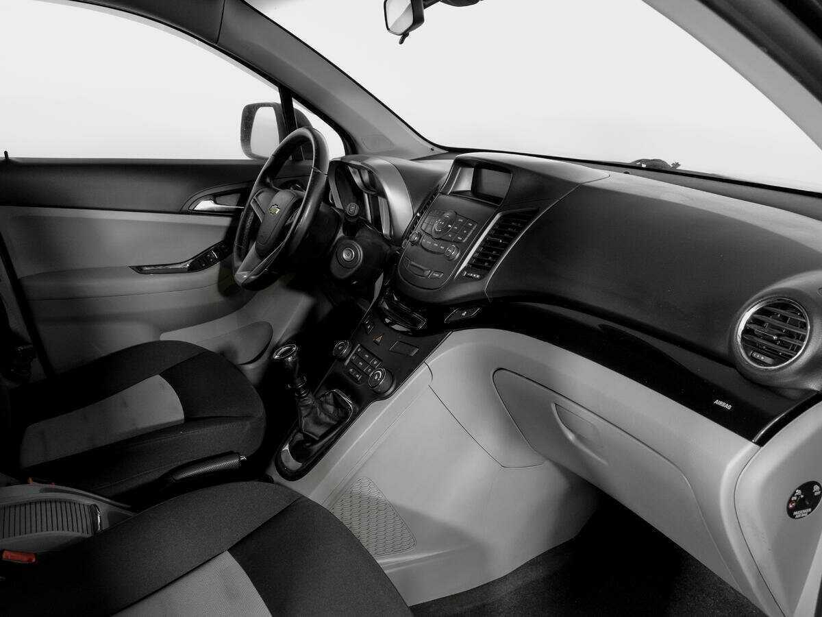 Chevrolet Orlando 2014 года с пробегом. Фото: #8