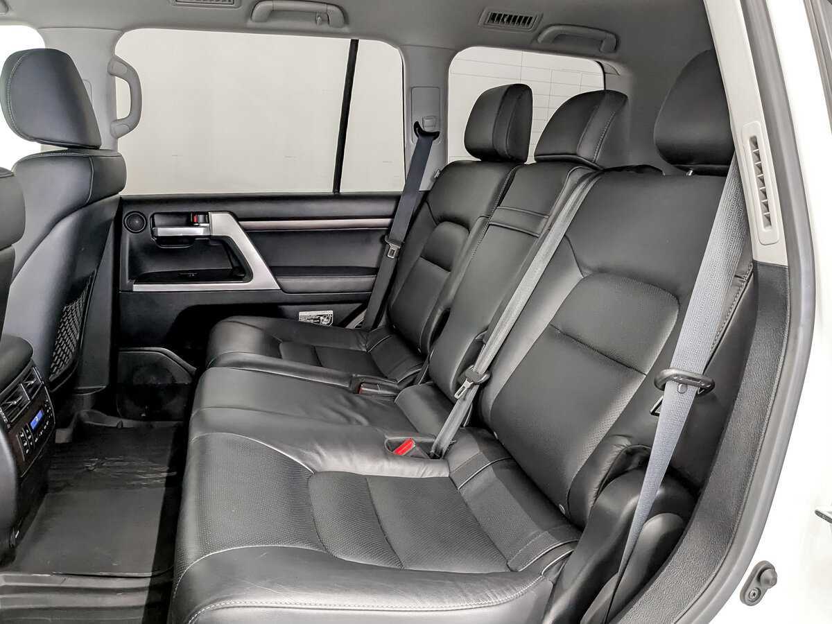 Toyota Land Cruiser 2020 года с пробегом. Фото: #11