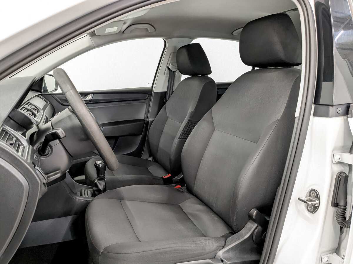 Skoda Rapid 2017 года с пробегом. Фото: #18