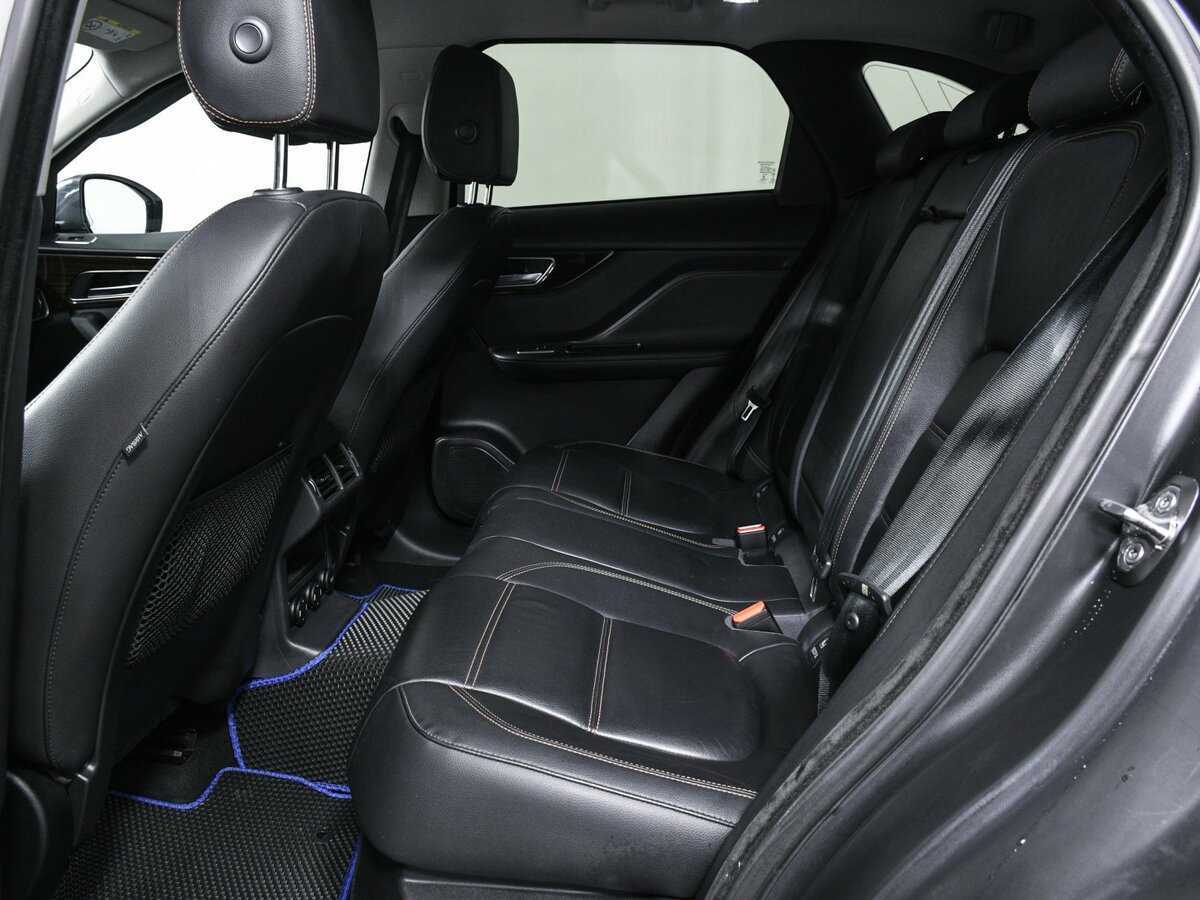 Jaguar F-Pace 2017 года с пробегом. Фото: #10