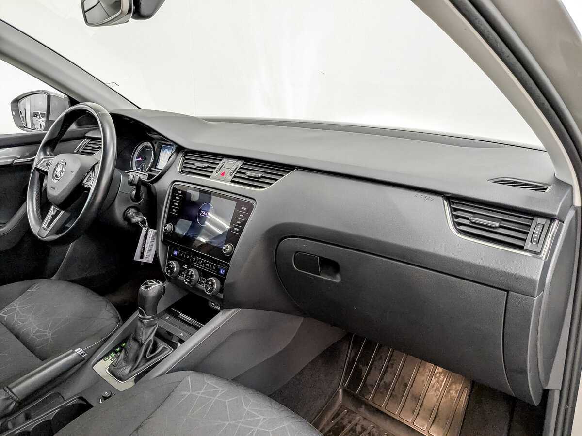 Skoda Octavia 2020 года с пробегом. Фото: #10