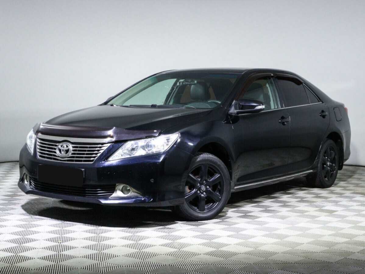Toyota Camry 2013 года с пробегом. Посмотреть фото