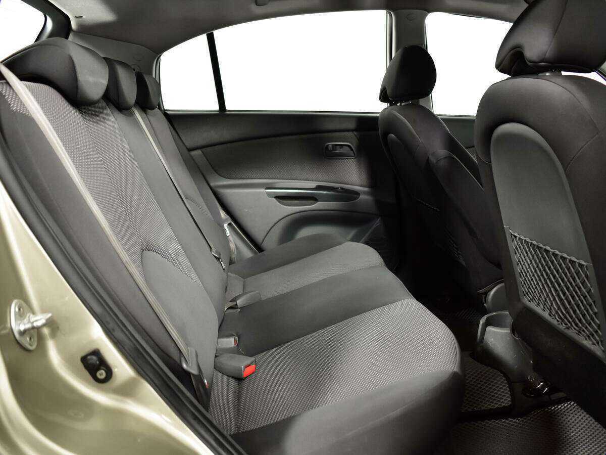 Kia Rio 2010 года с пробегом. Фото: #9