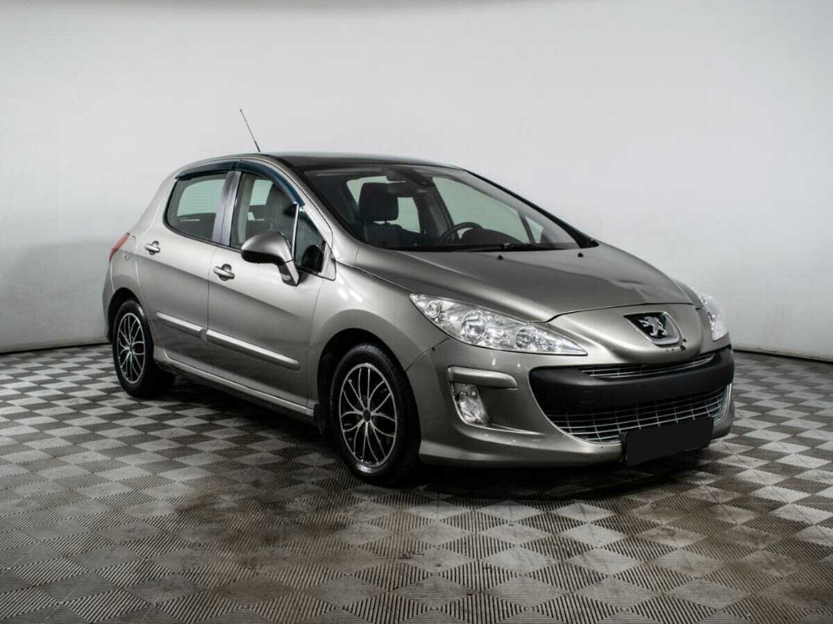 Peugeot 308 2010 года с пробегом. Фото: #2