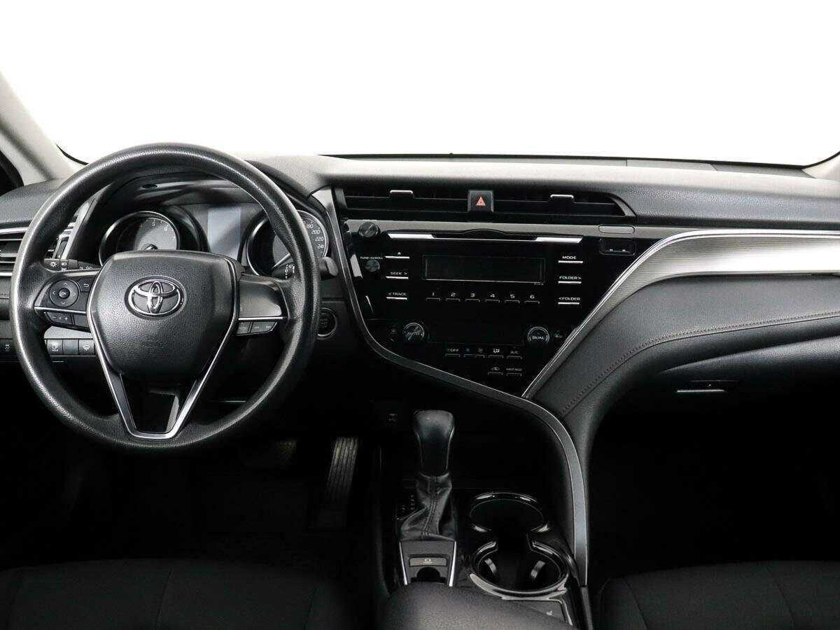 Toyota Camry 2020 года с пробегом. Фото: #10