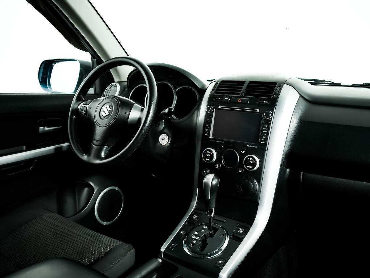 Suzuki Grand Vitara 2011 года с пробегом. Фото: #8