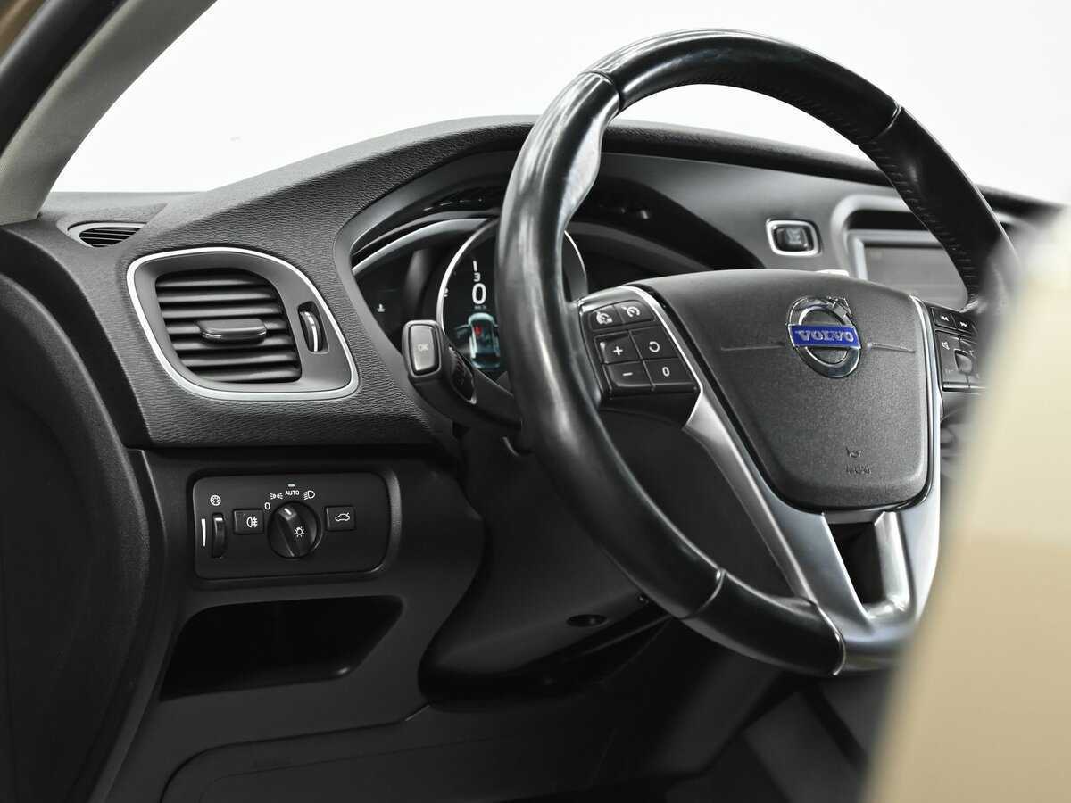Volvo V40 2014 года с пробегом. Фото: #8