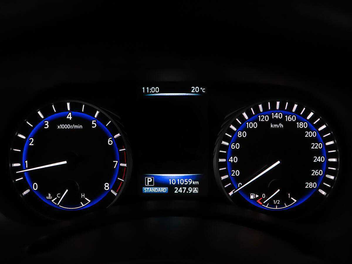 Infiniti Q50 2014 года с пробегом. Фото: #13
