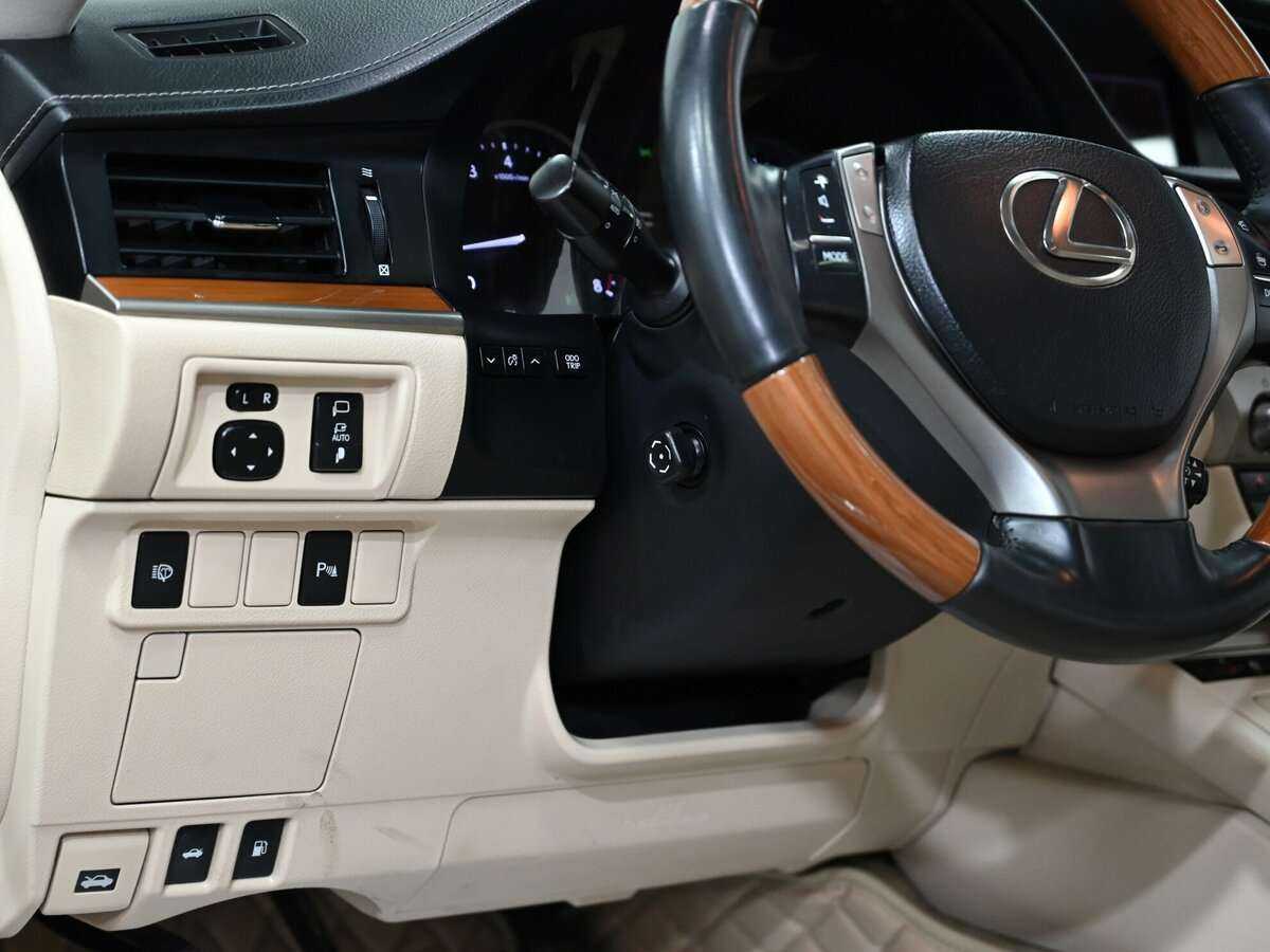Lexus ES 2012 года с пробегом. Фото: #6