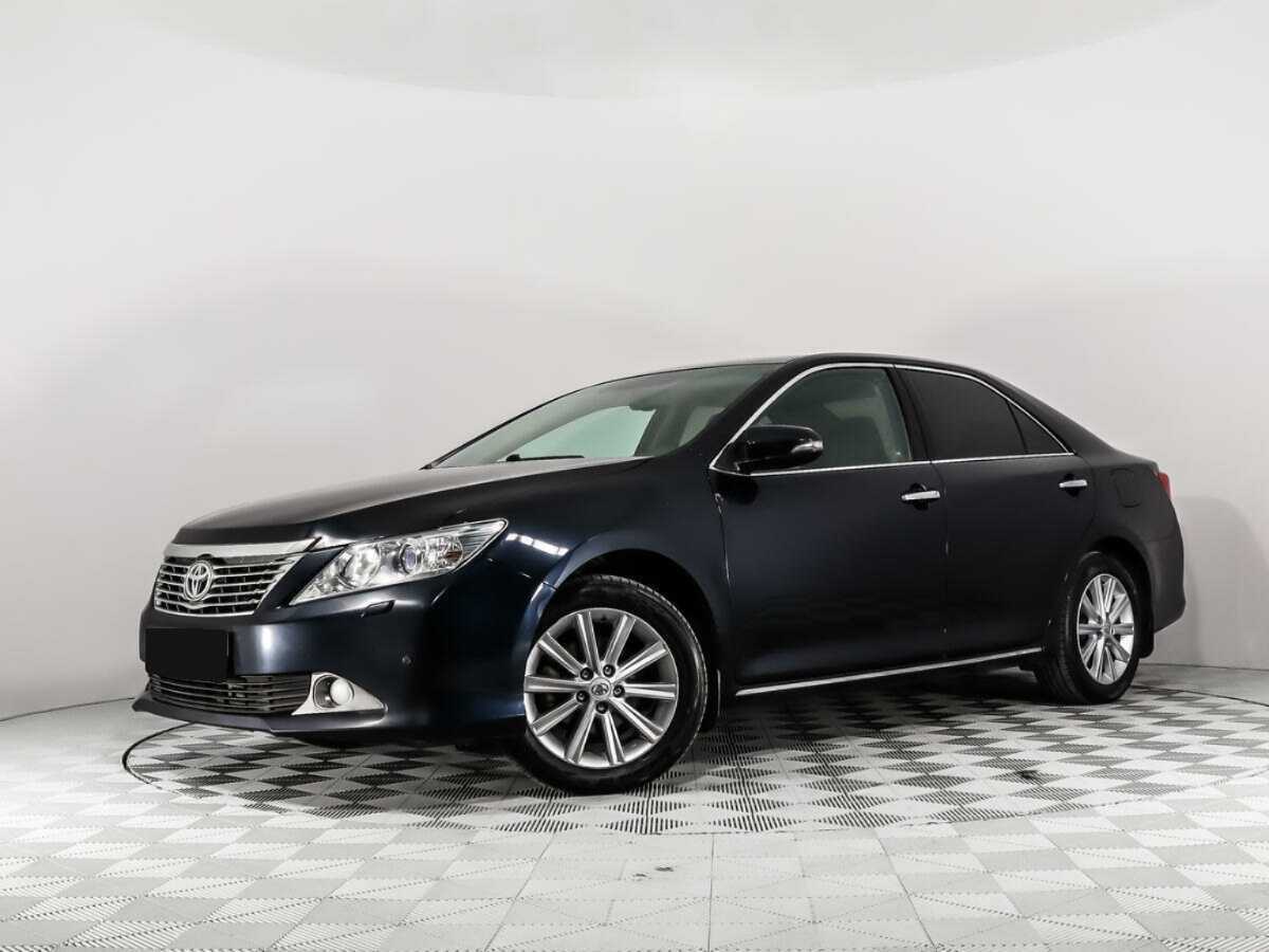 Toyota Camry 2014 года с пробегом. Посмотреть фото