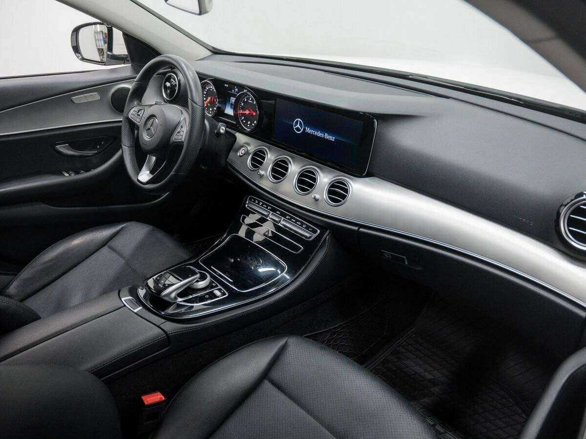 Mercedes-Benz E-Класс 2017 года с пробегом. Фото: #8