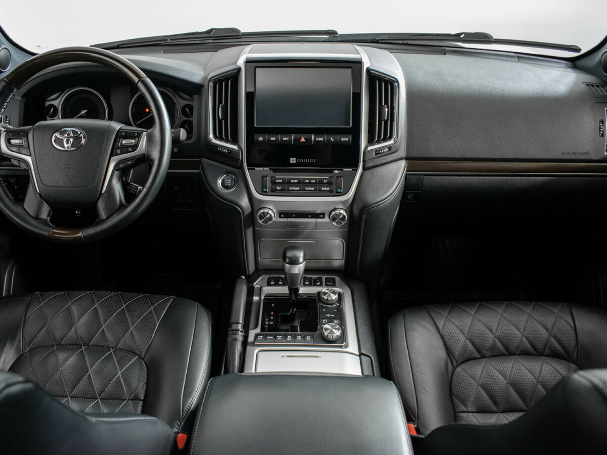 Toyota Land Cruiser 2017 года с пробегом. Фото: #10