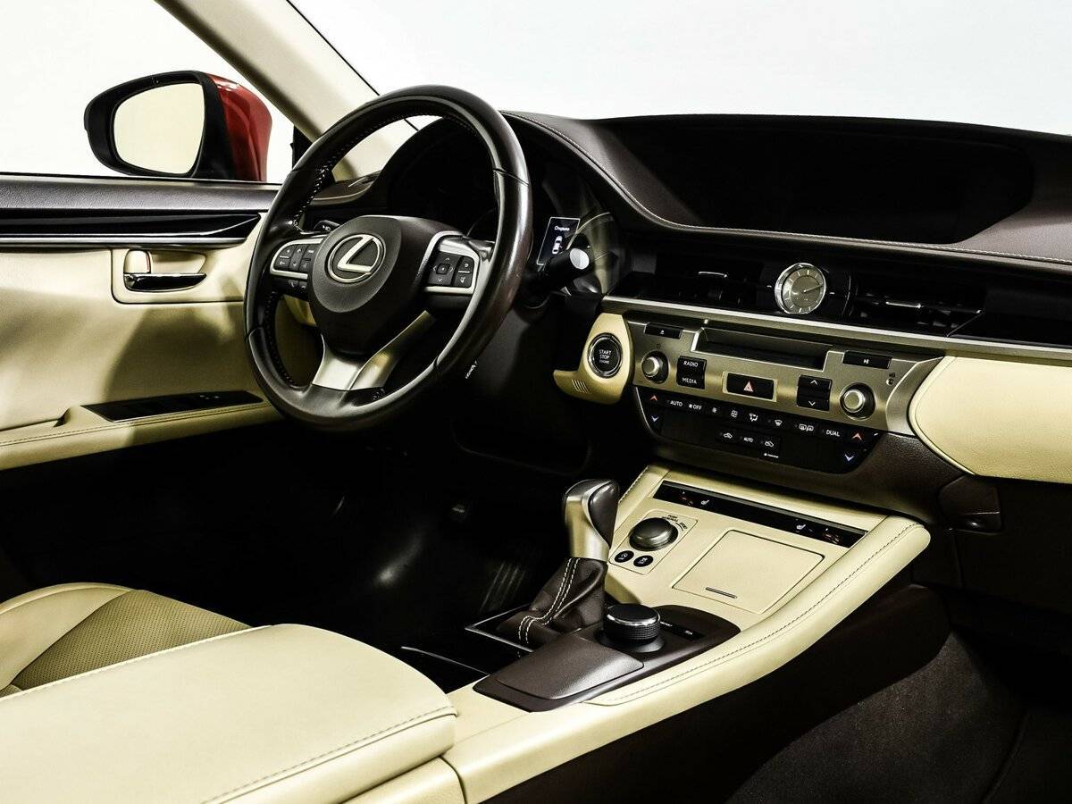 Lexus ES 2016 года с пробегом. Фото: #8