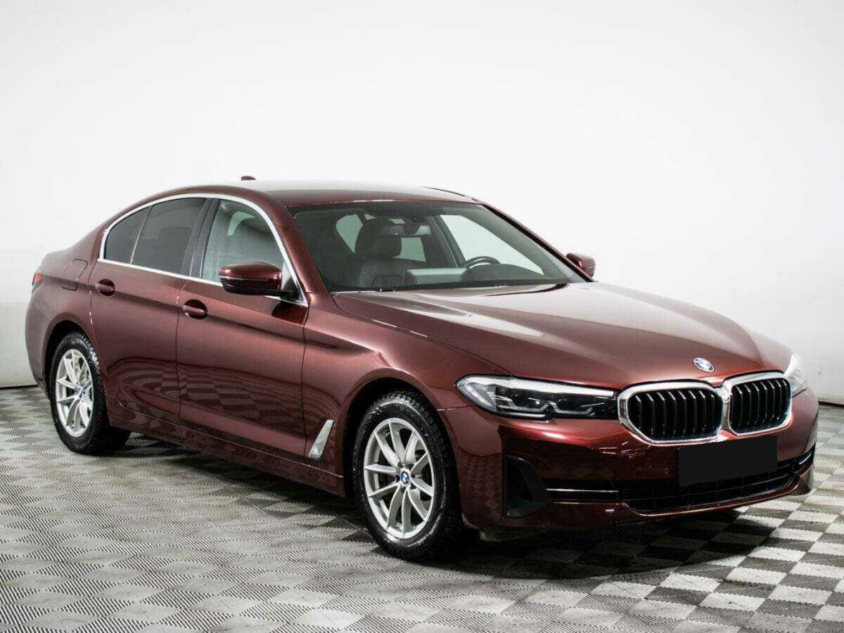 BMW 5 серии 2022 года с пробегом. Фото: #2
