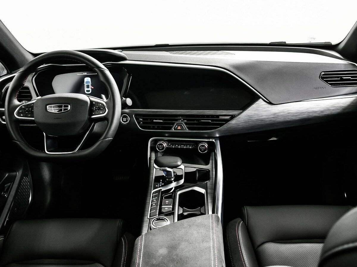 Geely Tugella 2024 года с пробегом. Фото: #10