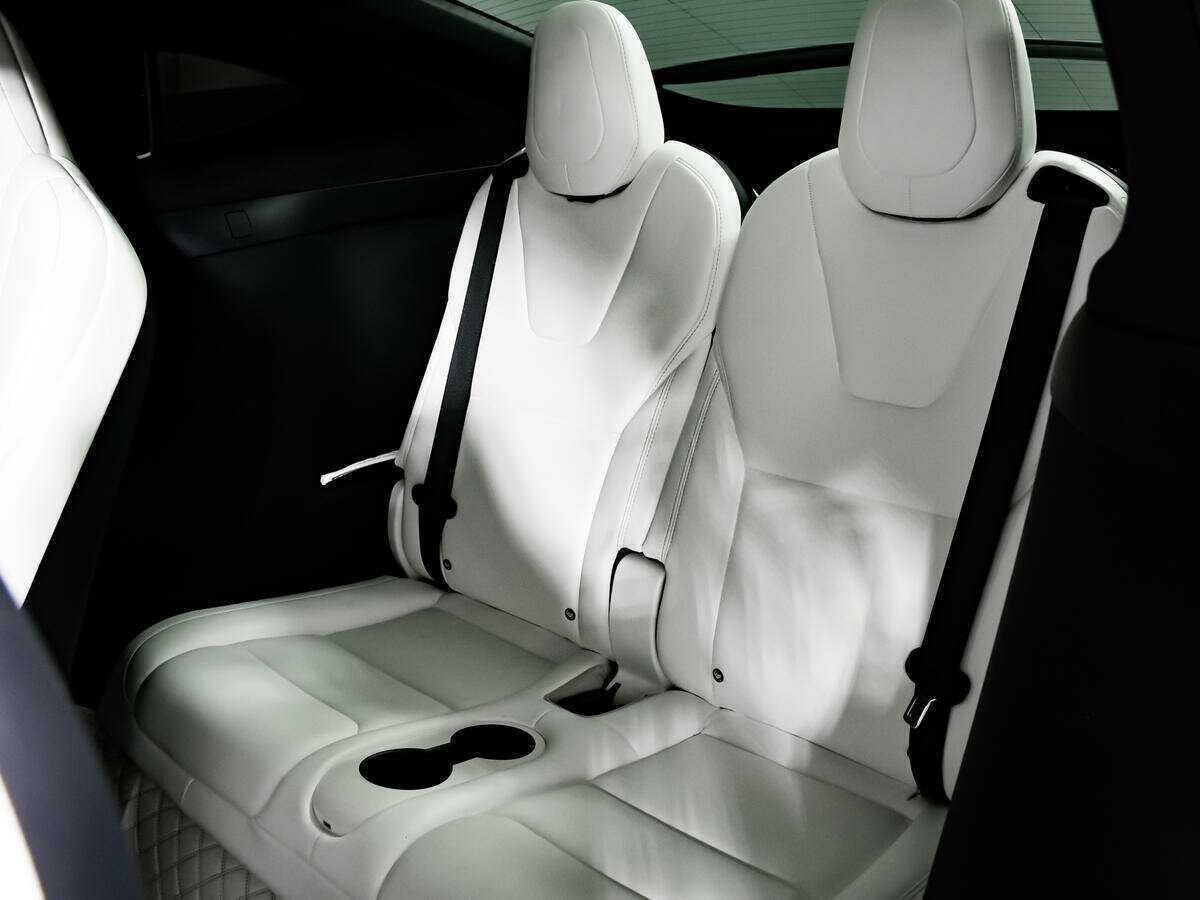 Tesla Model X 2018 года с пробегом. Фото: #8