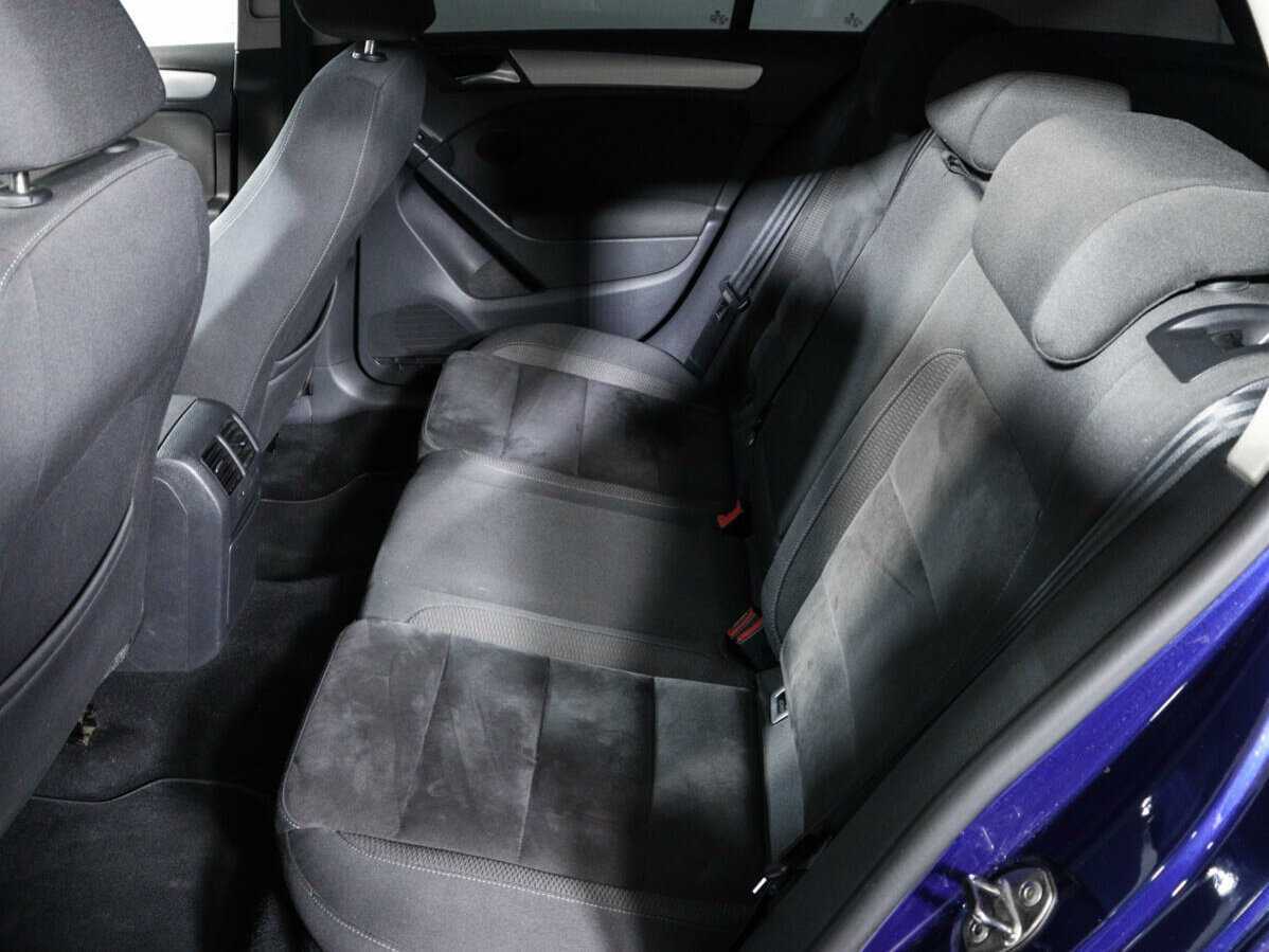 Volkswagen Golf 2009 года с пробегом. Фото: #9