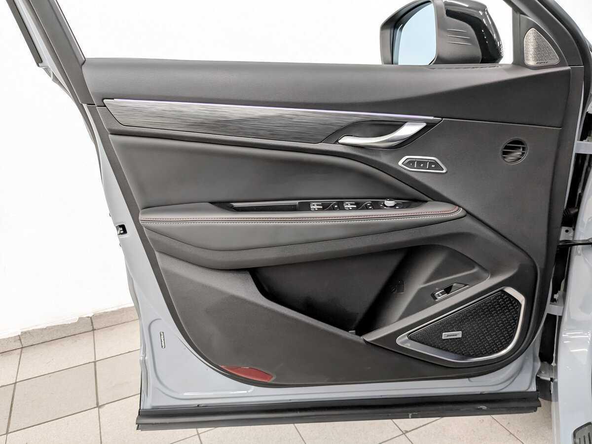 Geely Tugella 2023 года с пробегом. Фото: #18