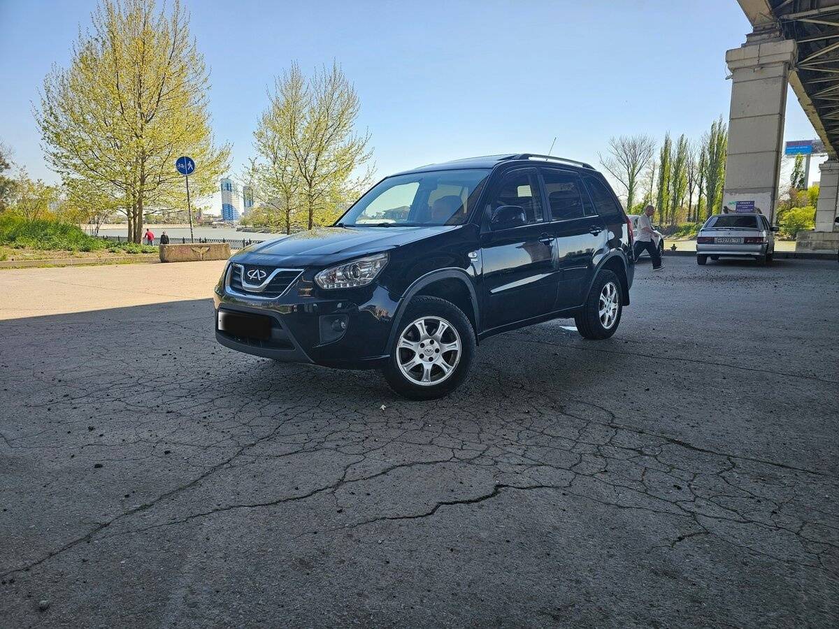 Chery Tiggo (T11) 2013 года с пробегом. Фото: #0