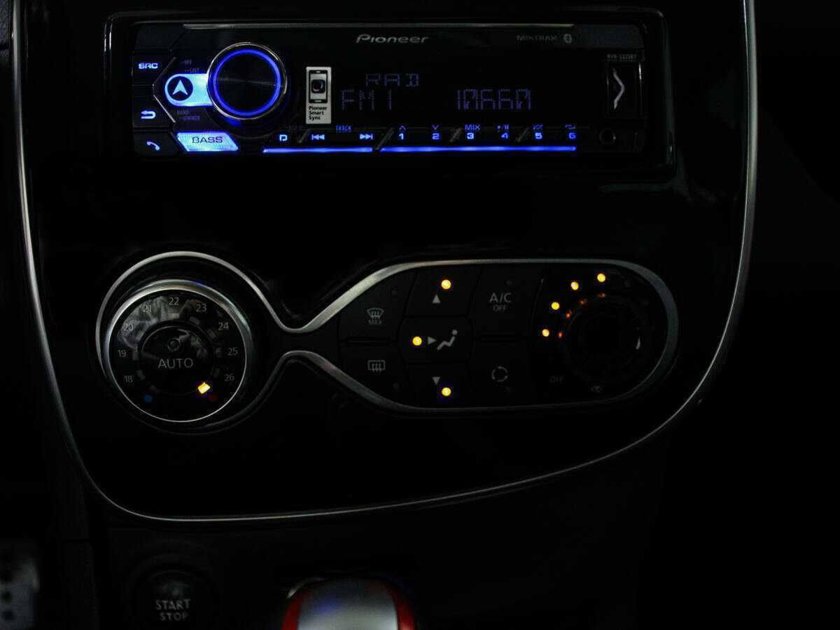 Renault Clio RS 2015 года с пробегом. Фото: #17