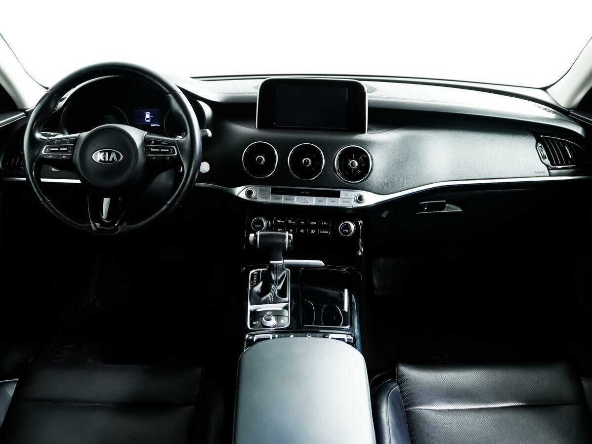 Kia Stinger 2018 года с пробегом. Фото: #10
