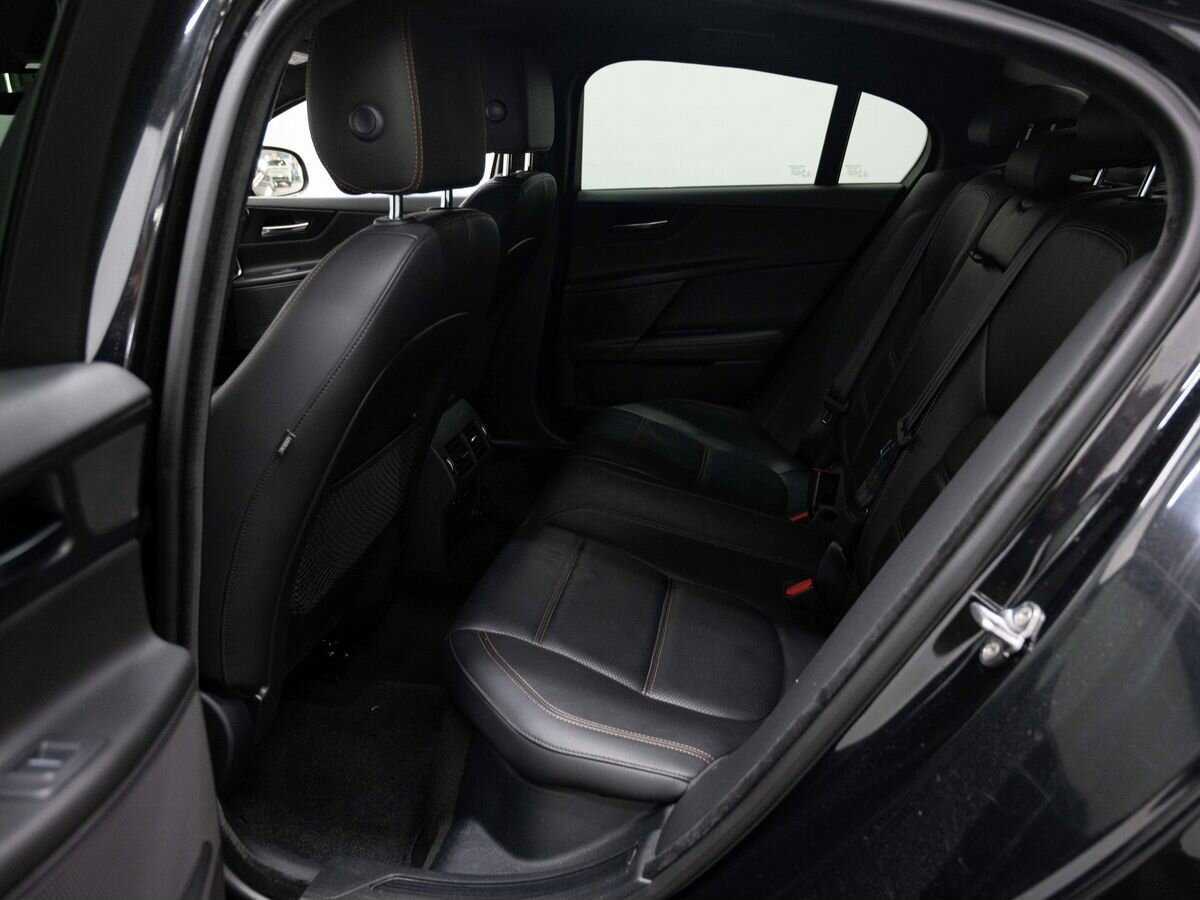 Jaguar XE 2016 года с пробегом. Фото: #8