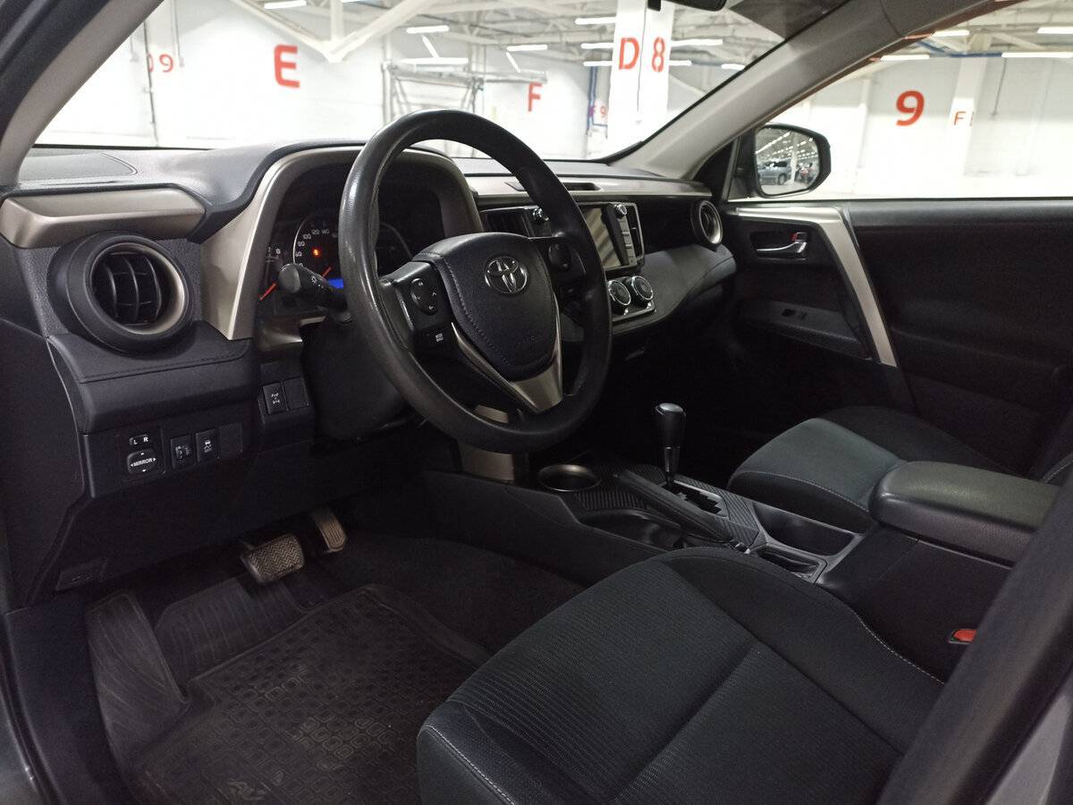 Toyota RAV4 2013 года с пробегом. Фото: #15