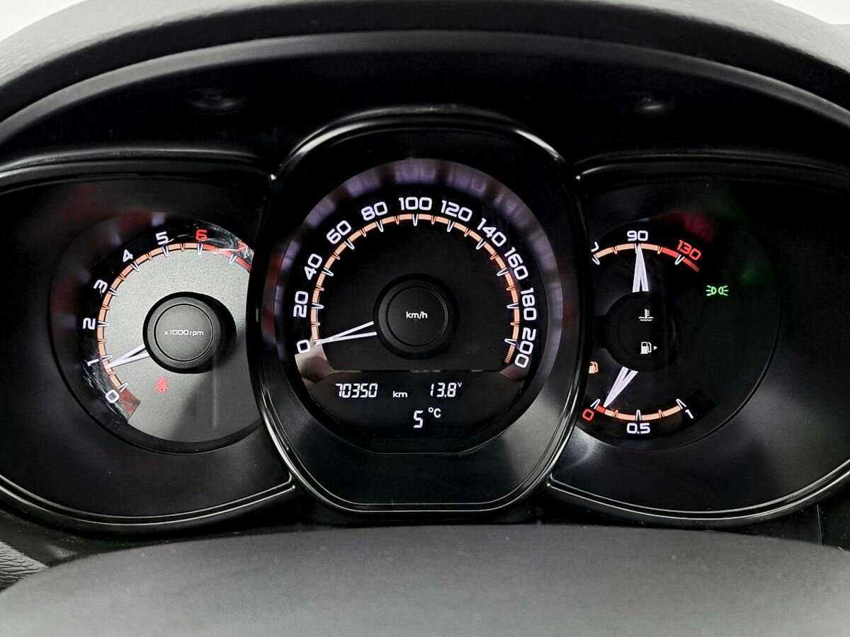 Lada (ВАЗ) Vesta 2019 года с пробегом. Фото: #10