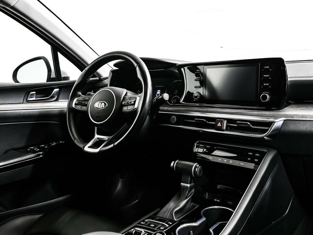 Kia K5 2021 года с пробегом. Фото: #8