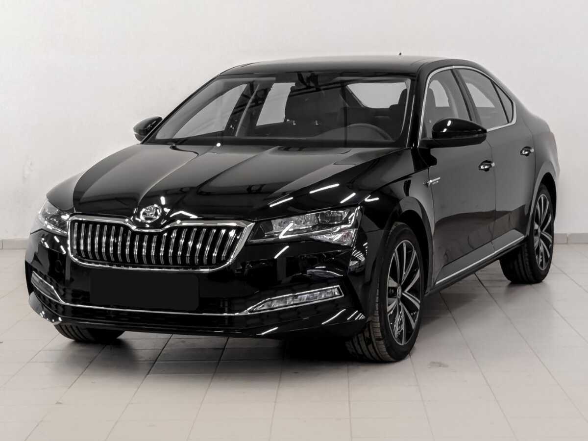 Skoda Superb 2024 года с пробегом. Посмотреть фото