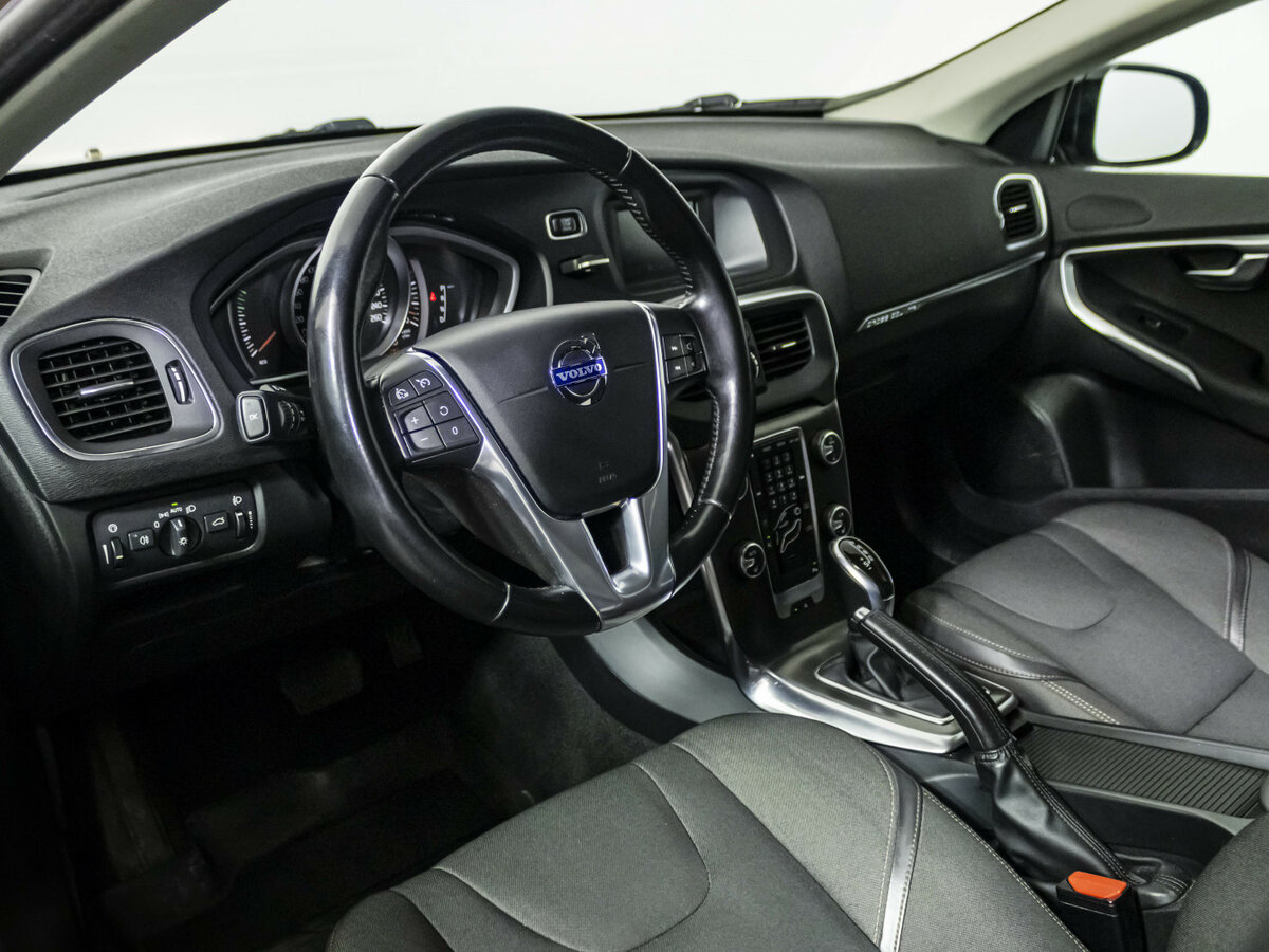 Volvo V40 Cross Country 2014 года с пробегом. Фото: #9