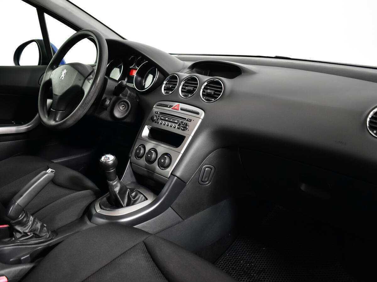 Peugeot 308 2010 года с пробегом. Фото: #8