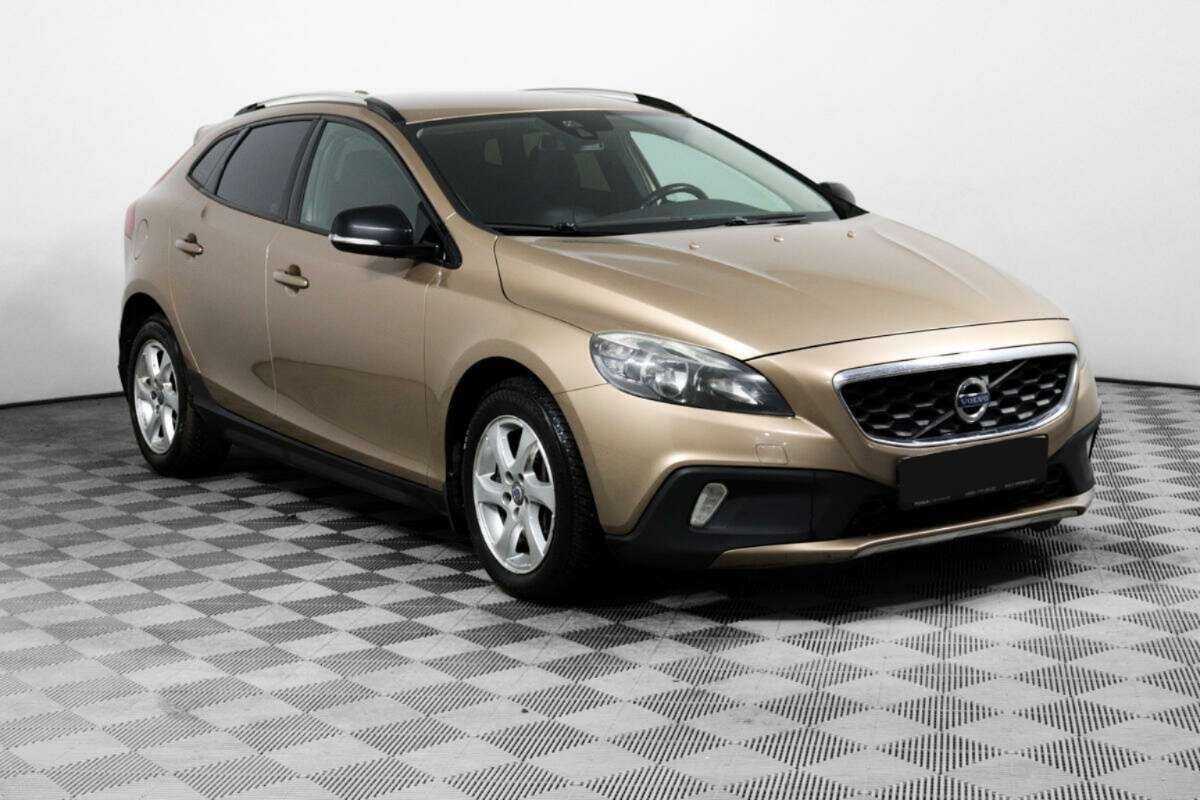 Volvo V40 Cross Country 2013 года с пробегом. Фото: #2