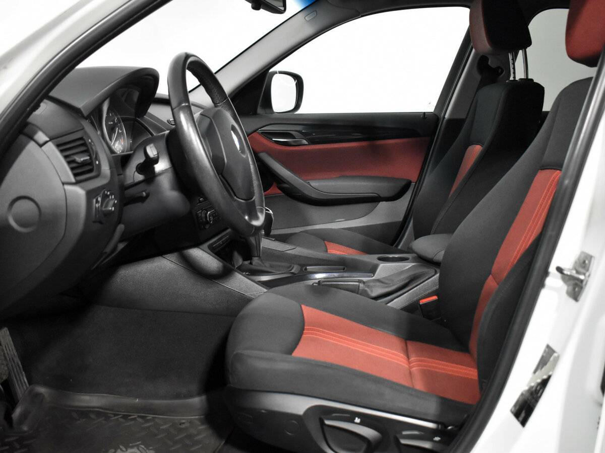 BMW X1 2011 года с пробегом. Фото: #9