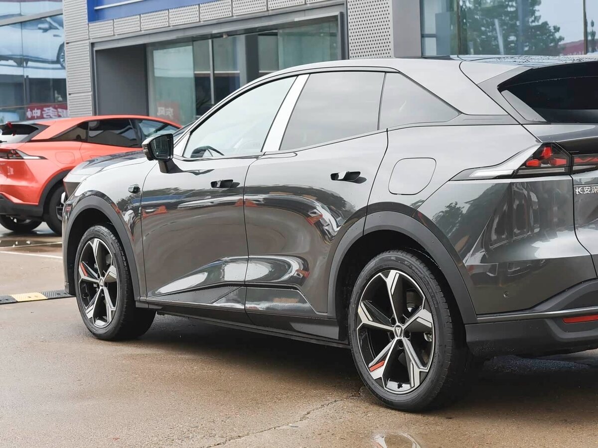 Changan Deepal S07 (S7) 2025 года с пробегом. Фото: #5