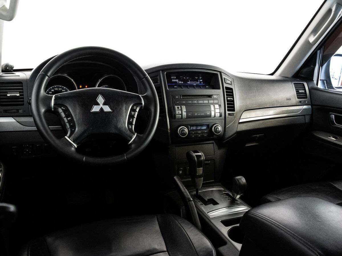 Mitsubishi Pajero 2011 года с пробегом. Фото: #7