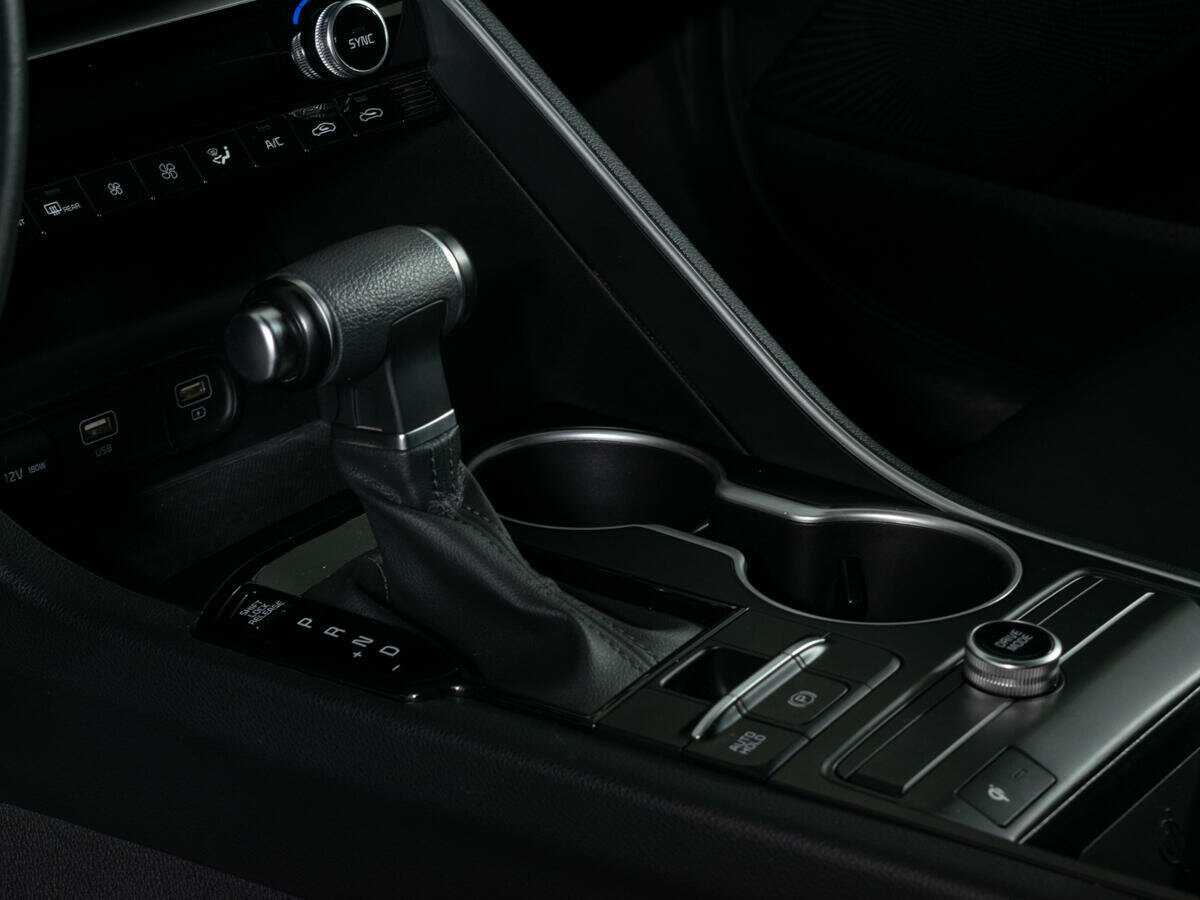 Kia K5 2023 года с пробегом. Фото: #18