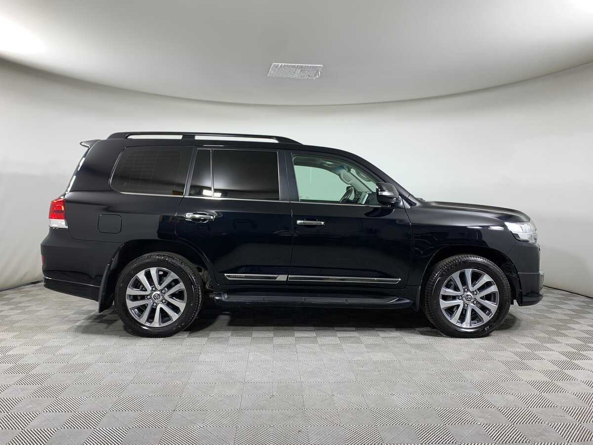 Toyota Land Cruiser 2018 года с пробегом. Фото: #3