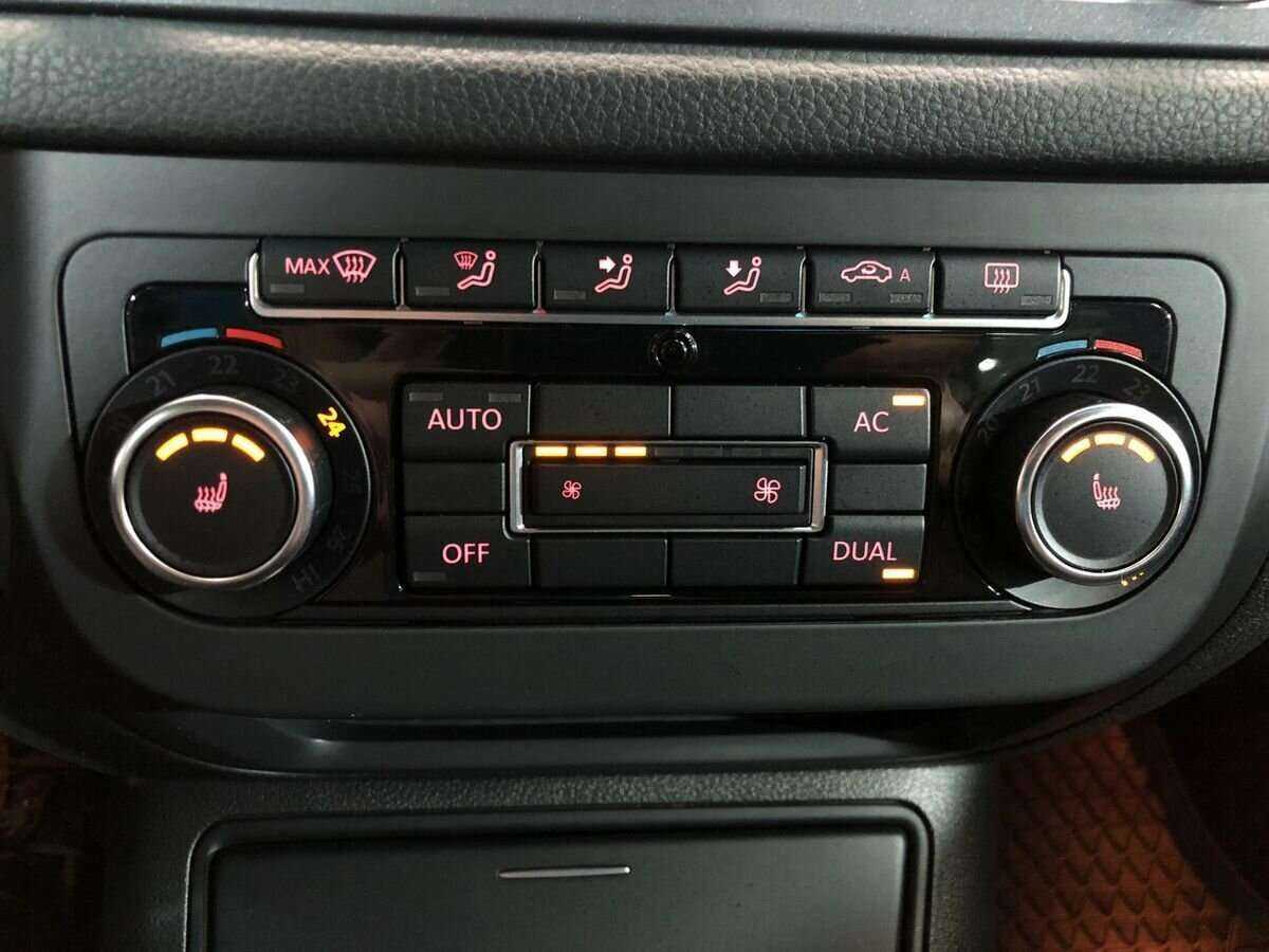 Volkswagen Tiguan 2011 года с пробегом. Фото: #14